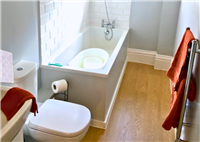 Saxon House Flat Bathroom